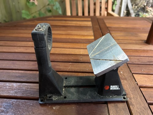 Black and decker d2057 drill - black,